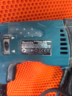 Перфоратор Makita HR2470