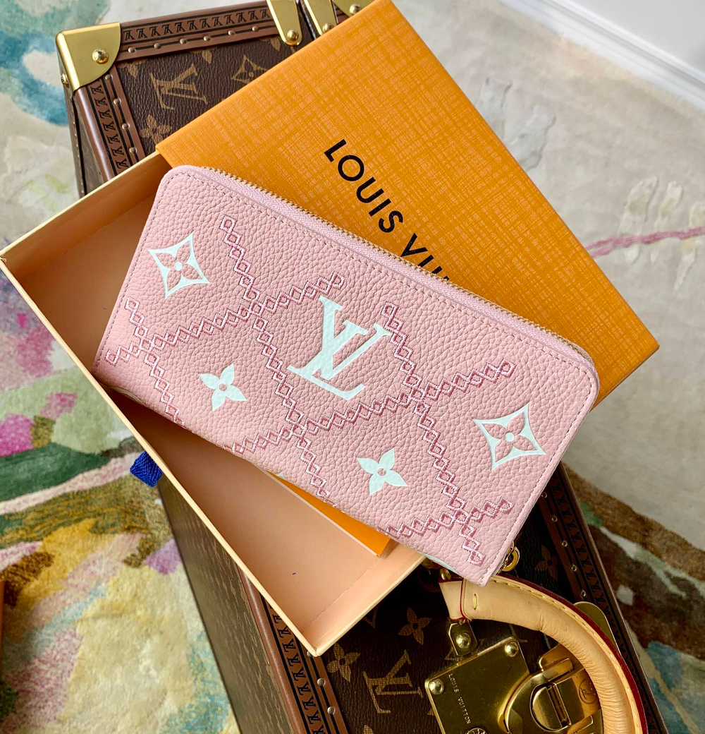 Louis Vuitton Zippy Wallet