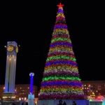 Светодинамическая елка каркасная - встроенная гирлянда цветная -"Уральская" 24 м