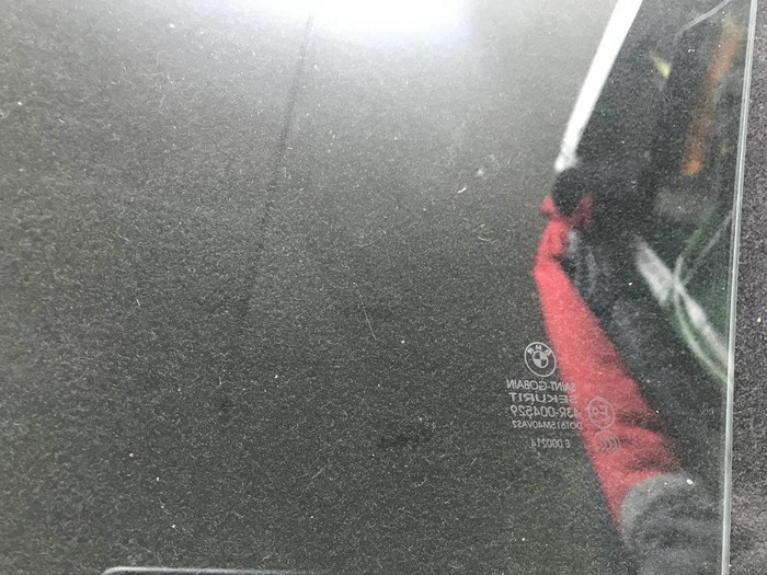 Стекло двери переднее правое BMW 3er F30 (11-20)