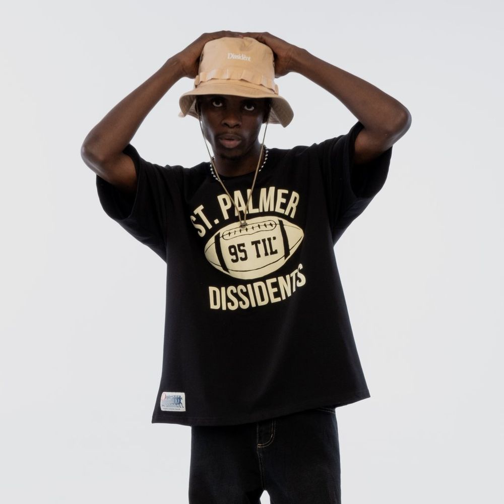 Купить Футболка Dissident St. Palmer черная Футболка Dissident St. Palmer черная
