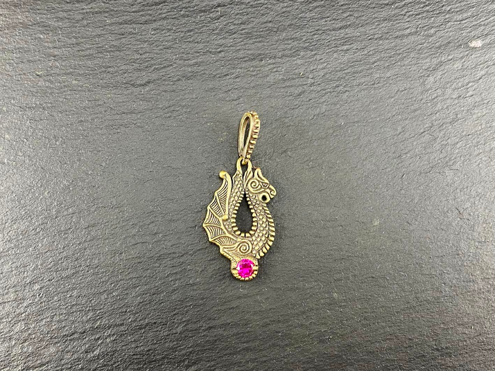 Подвеска "Дракон, охраняющий сокровище"