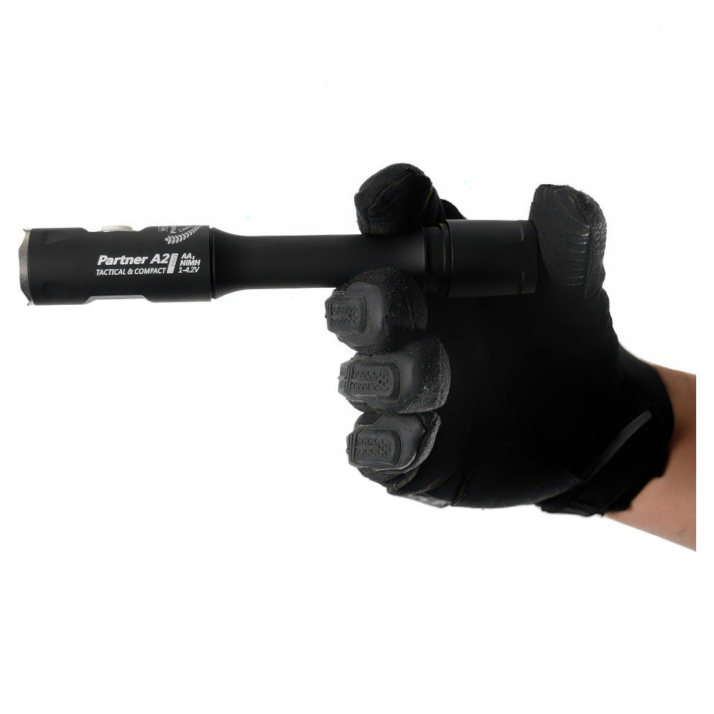Тактический фонарь Armytek Partner A2 Pro V3 XP-L (тёплый свет) — ударопрочная конструкция, выдерживающая падения с высоты 10 метров.