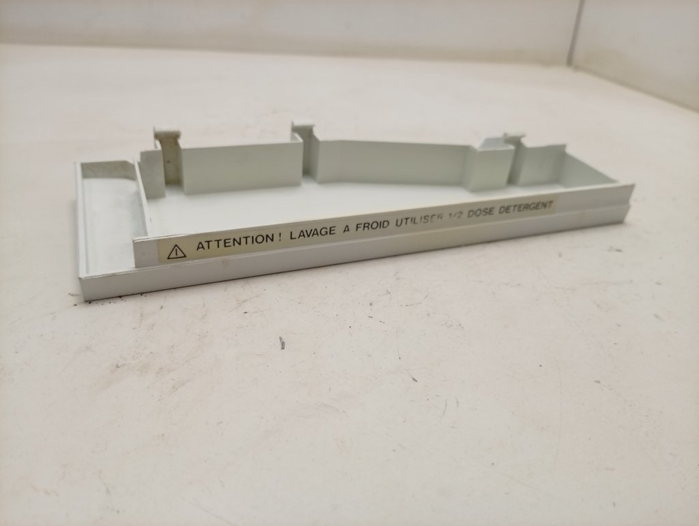 WDN2067WF кт37 Крышка дозатора порошка стиральной машины Indesit 160075830 б/у