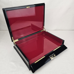 Шкатулка для бумаг А4 "Тройка" с ручной росписью