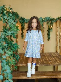 Платье с воланом "Розы на сером"