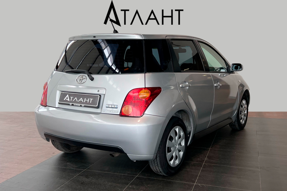 Toyota ist, 2004 год