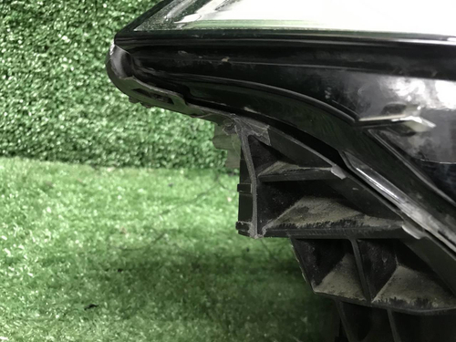 Фара правая Volvo XC90 2 (2014-2019) LED