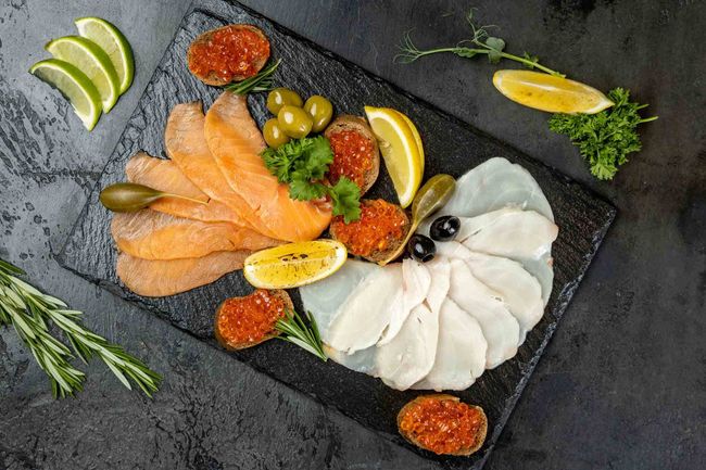 Закуска из рыбной нарезки