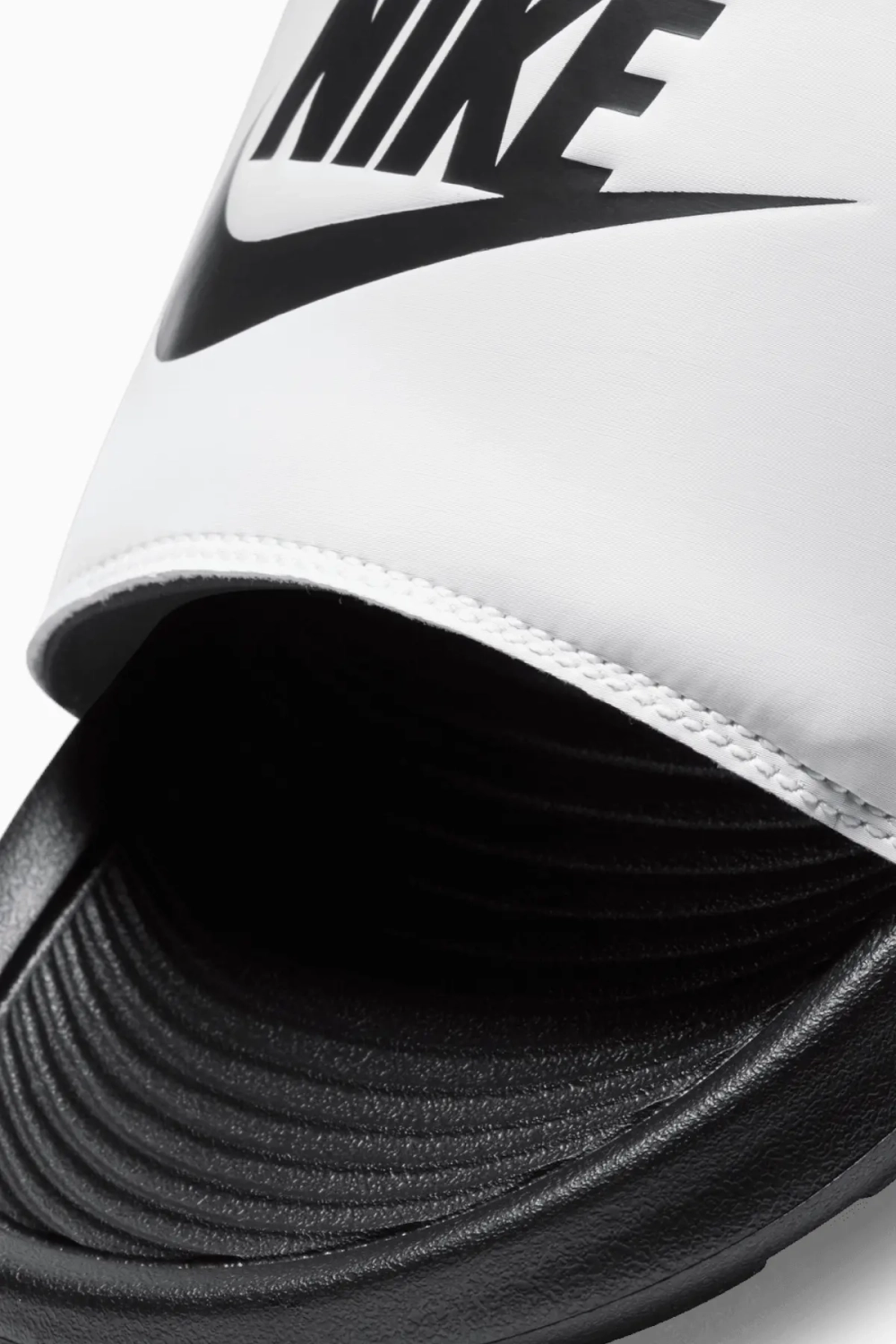 Сланцы Nike Victori One