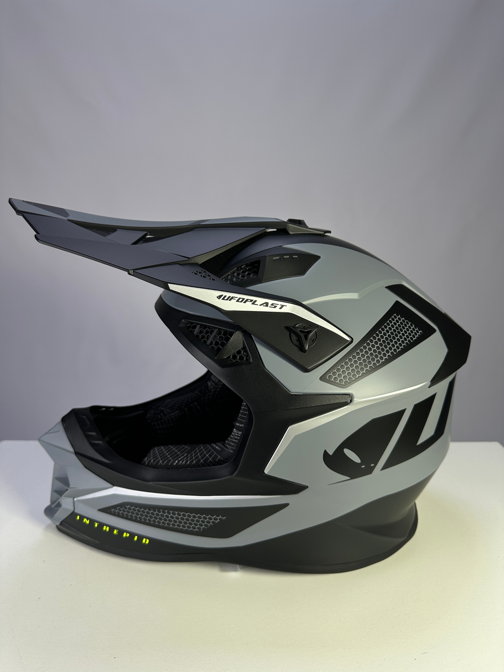 Мотошлем UFO HELMET INTREPID Gray Matt