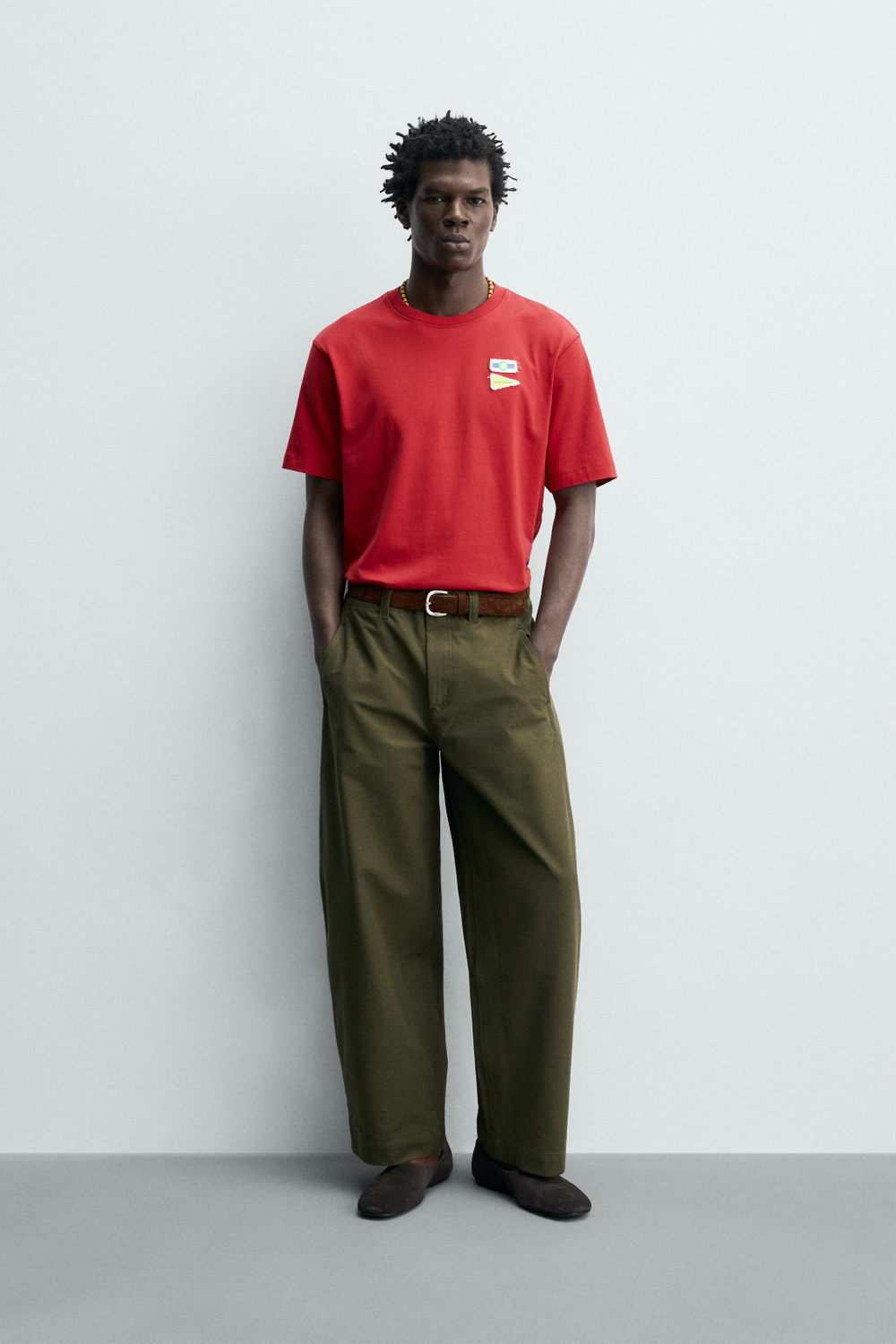 ZARA ФУТБОЛКА С МОРСКИМИ НАШИВКАМИ, ТЕМНО-РОЗОВЫЙ