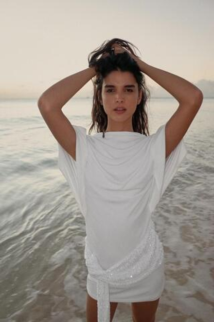 ZARA КОРОТКОЕ ПЛАТЬЕ С ПАЙЕТКАМИ, БЕЛЫЙ