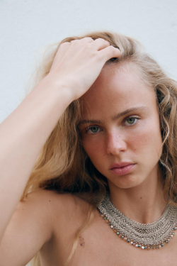 ZARA КОЛЬЕ СО СТРАЗАМИ, СЕРЕБРИСТЫЙ