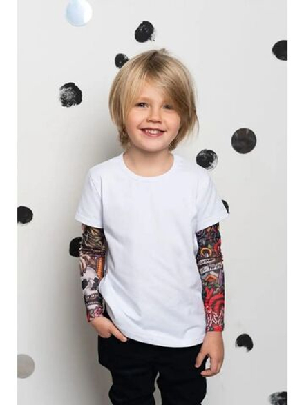 Футболка с  тату рукавами