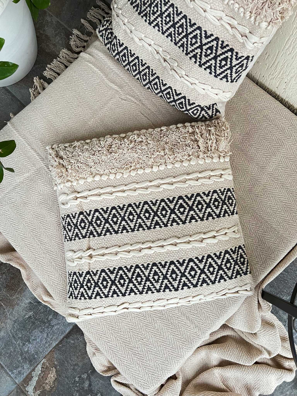 Декоративная наволочка в бохо стиле