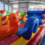 Коммерческий надувной батут «Веселый домик»,  6*5*4 м