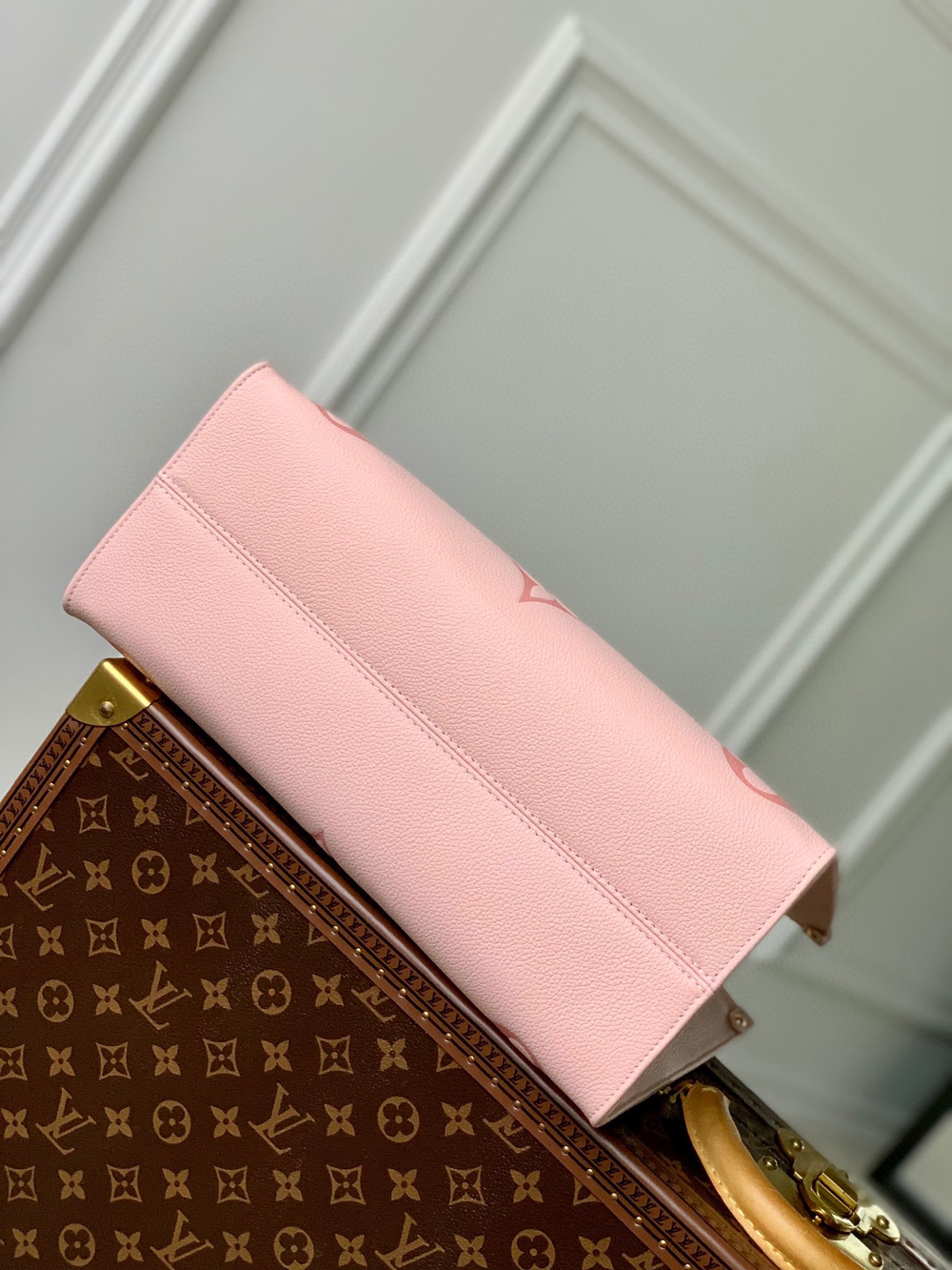 Louis Vuitton OnTheGo MM