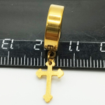 Клипса кольцо с подвеской "Крест" для имитации пирсинга уха. Сталь 316L, золотое анодирование. Цена за одну штуку.