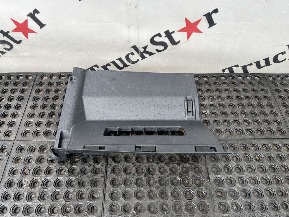 Накладка салона 2023