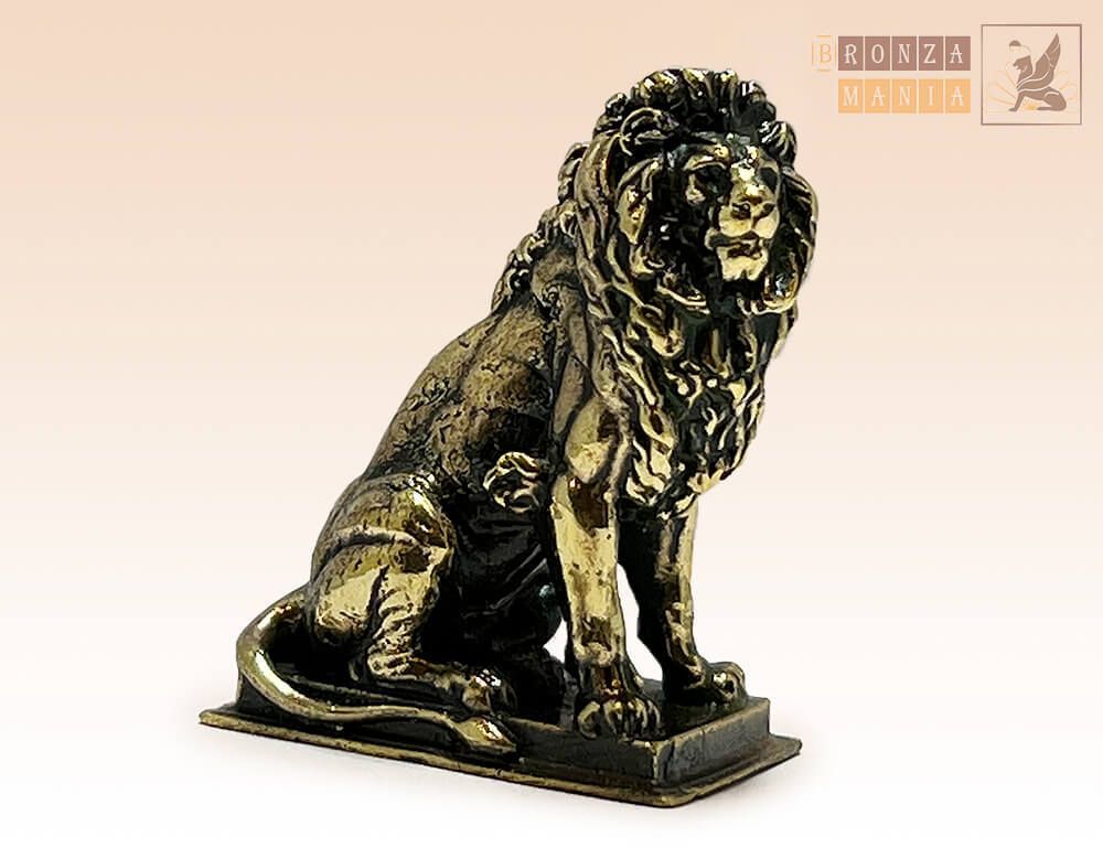 фигурка Лев на постаменте