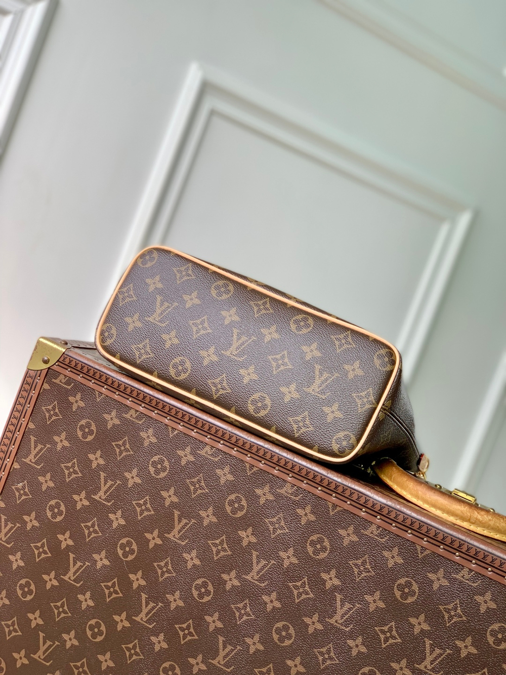Louis Vuitton Neo Lockit PM
