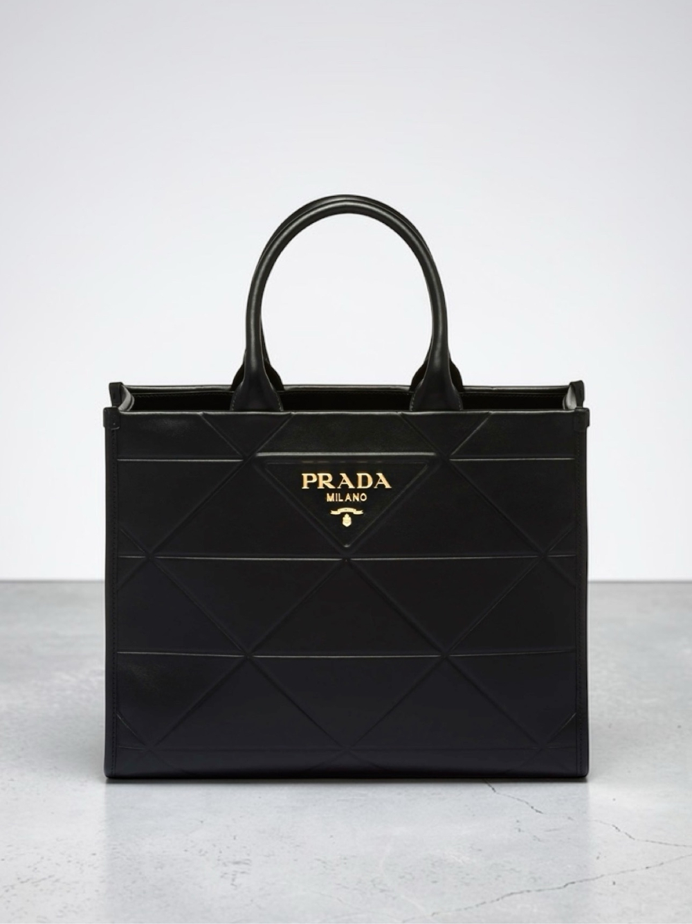 Сумка Prada