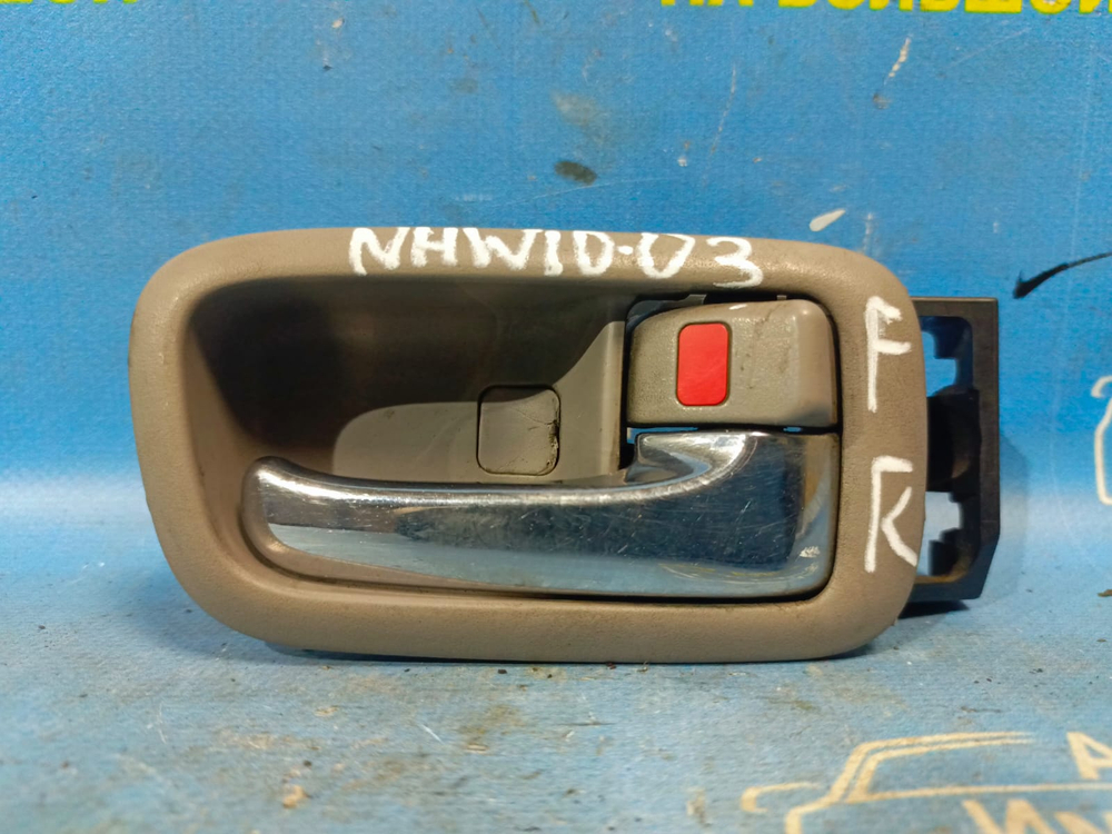 Ручка двери передней правой салонная TOYOTA PRIUS 1999