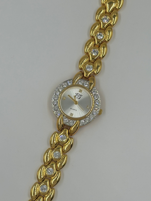 Часы Elizabeth Taylor