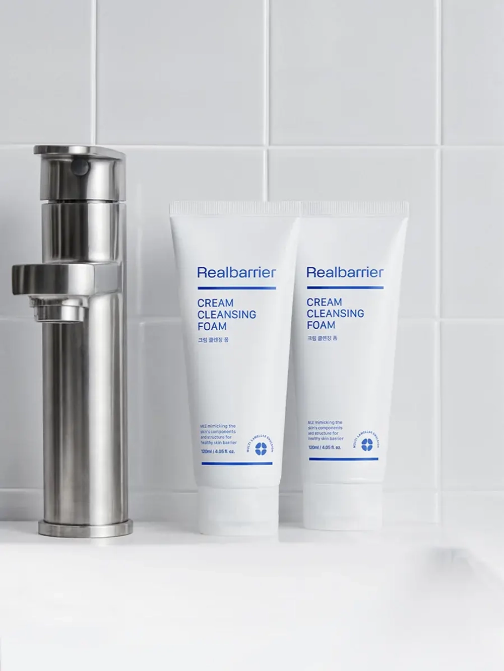 Real Barrier Кремовая очищающая пенка с нейтральным pH Cream Cleansing Foam 220 мл