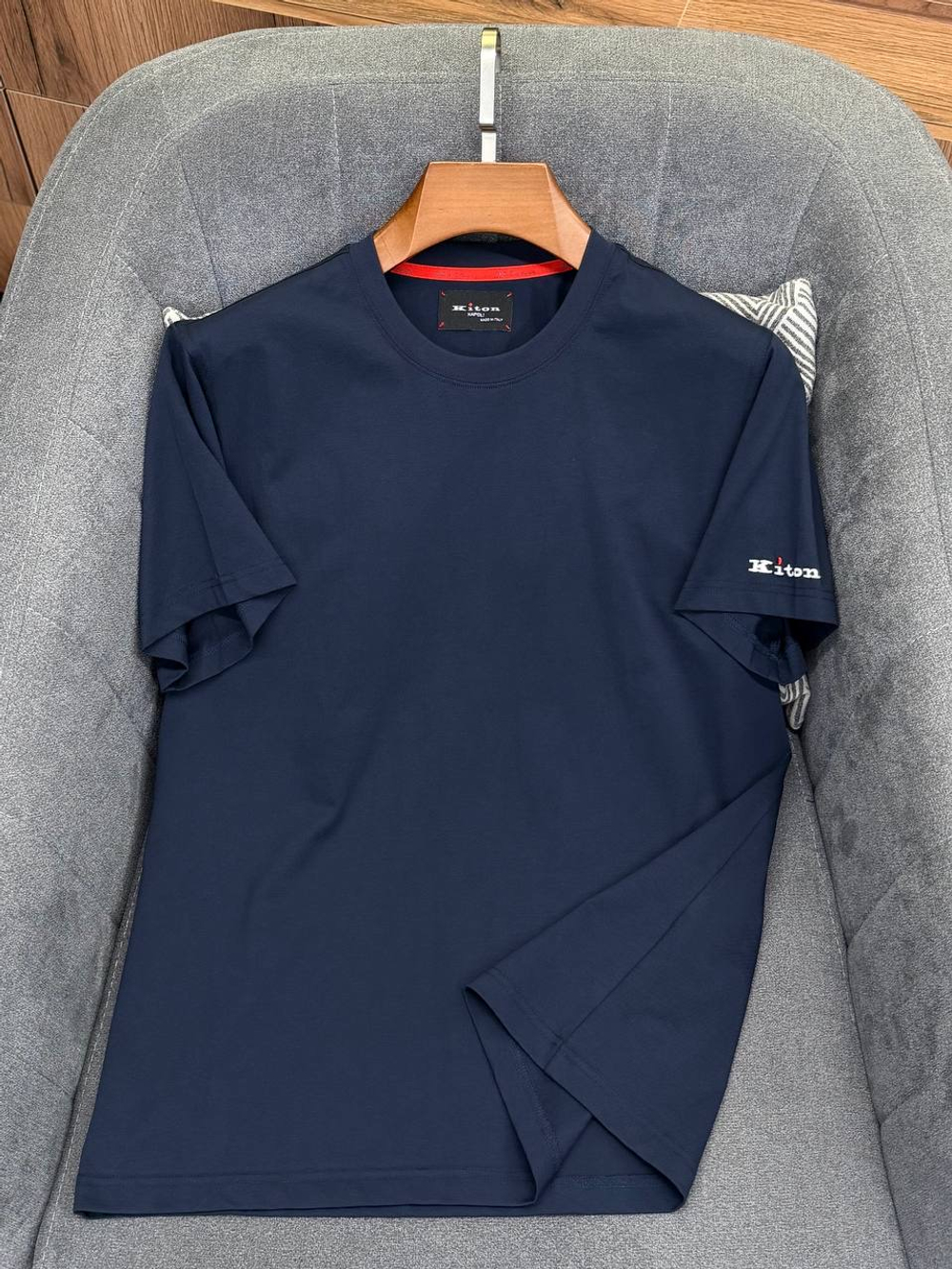 Футболка Kiton