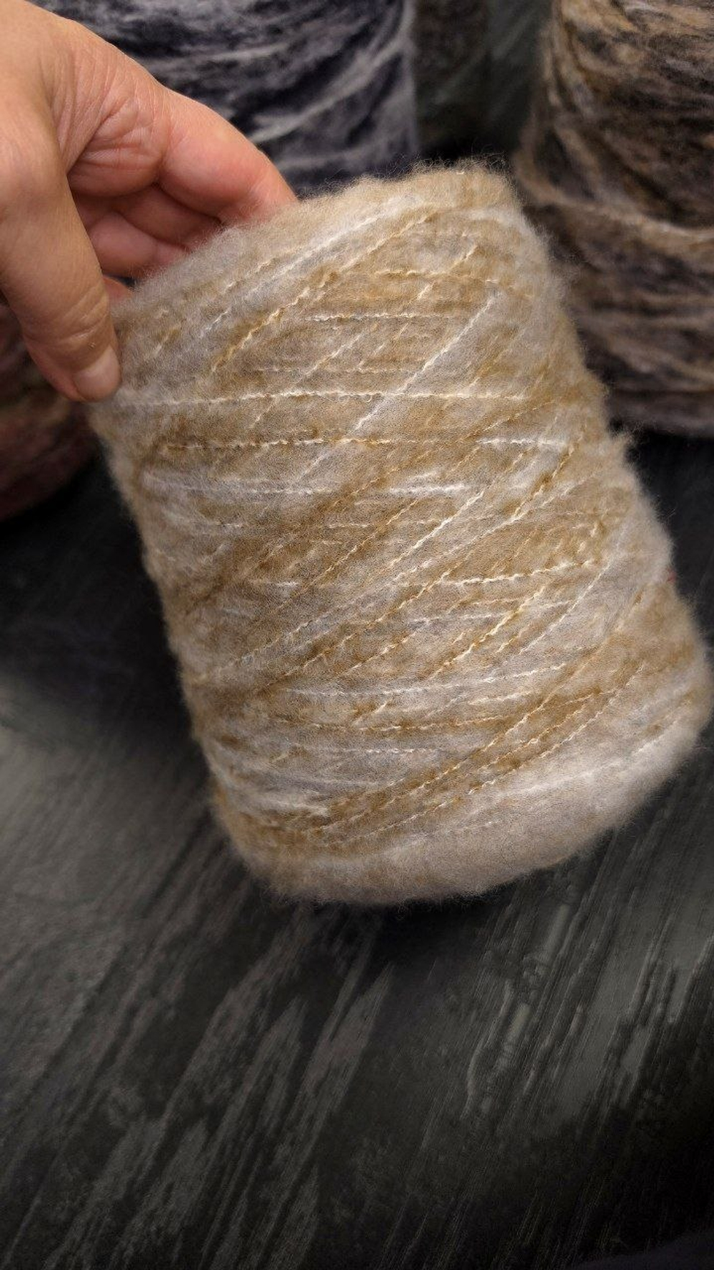 Итальянская бобинная пряжа от производителя Vimar art. Sherpa Состав 74% Кашемир 26% Шелк , Длина 300 м/100г