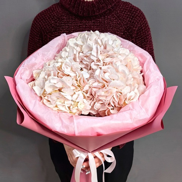 Букет из 3 розовых гортензий