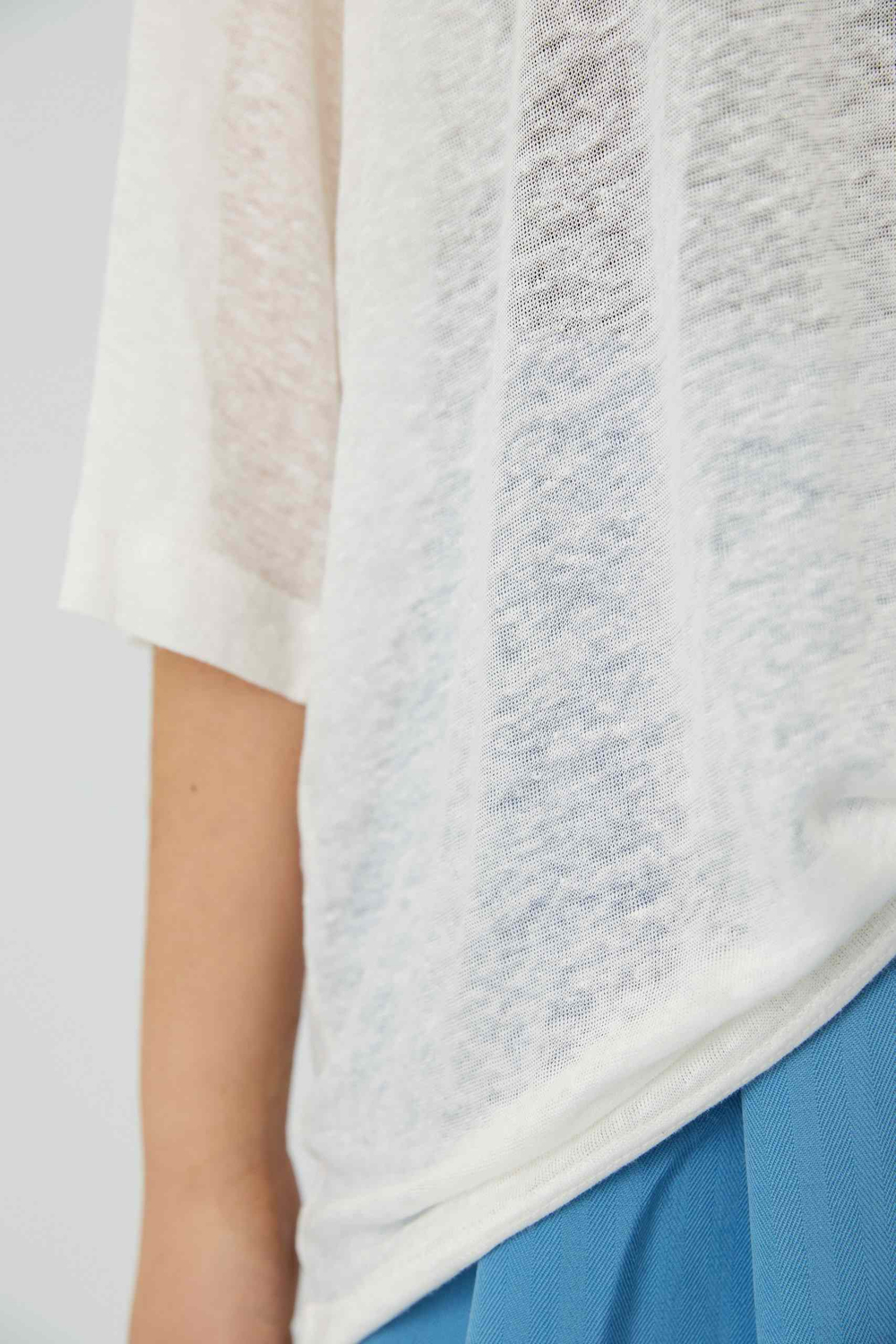 Огромная футболка из белого льна