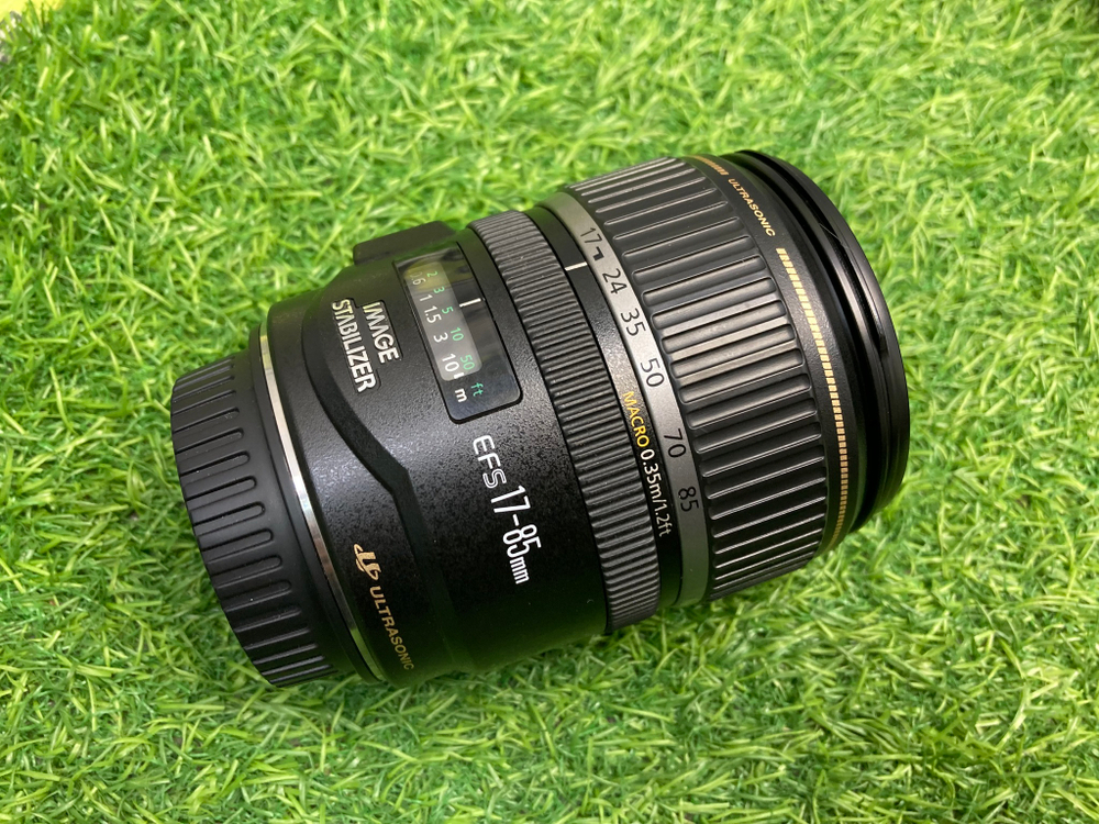 Canon EF-S 17-85mm 4-5.6 IS USM