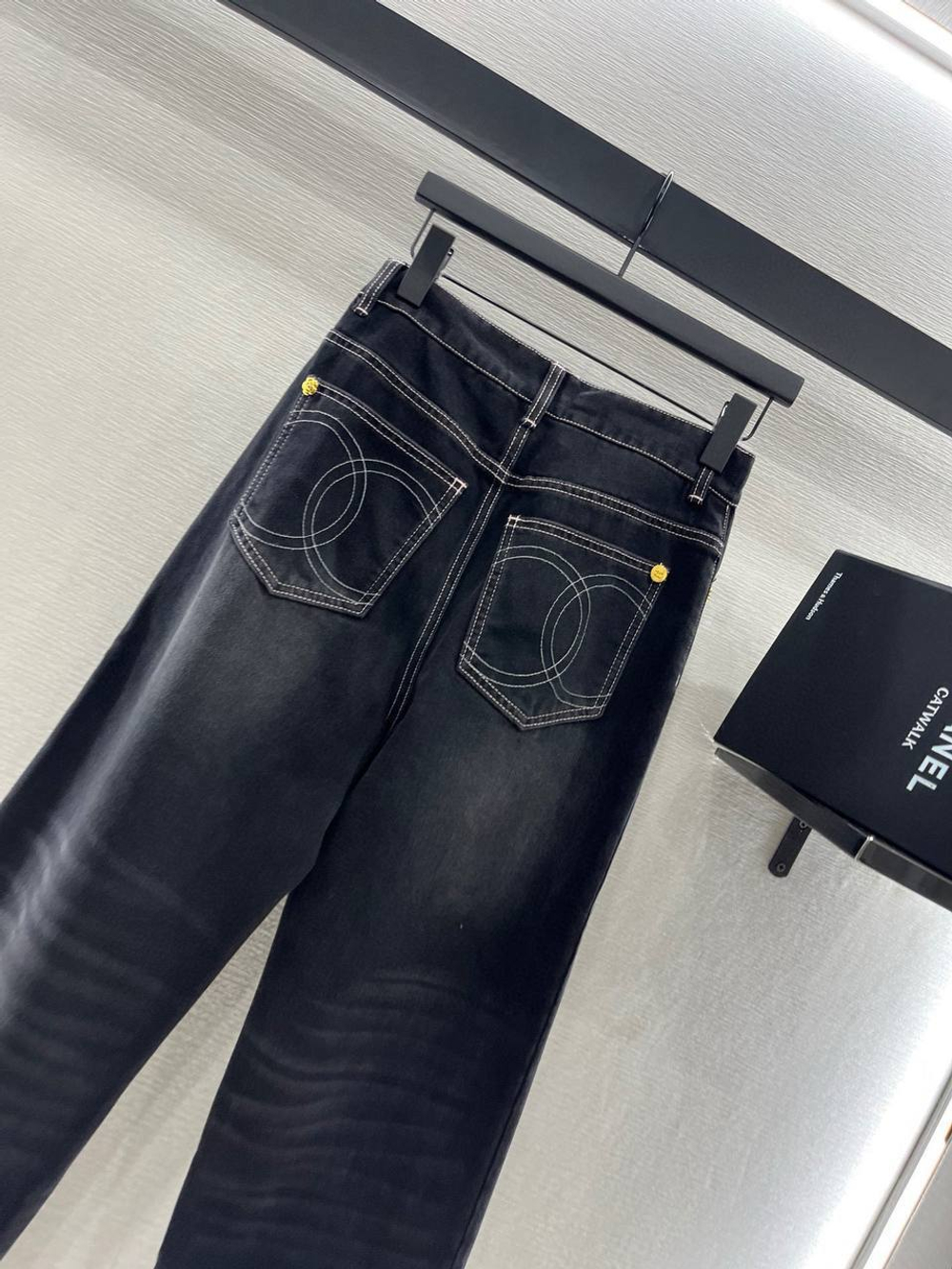 Джинсы CHANEL