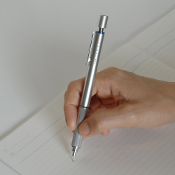 Чертежный карандаш 0,5 мм Uni Shift