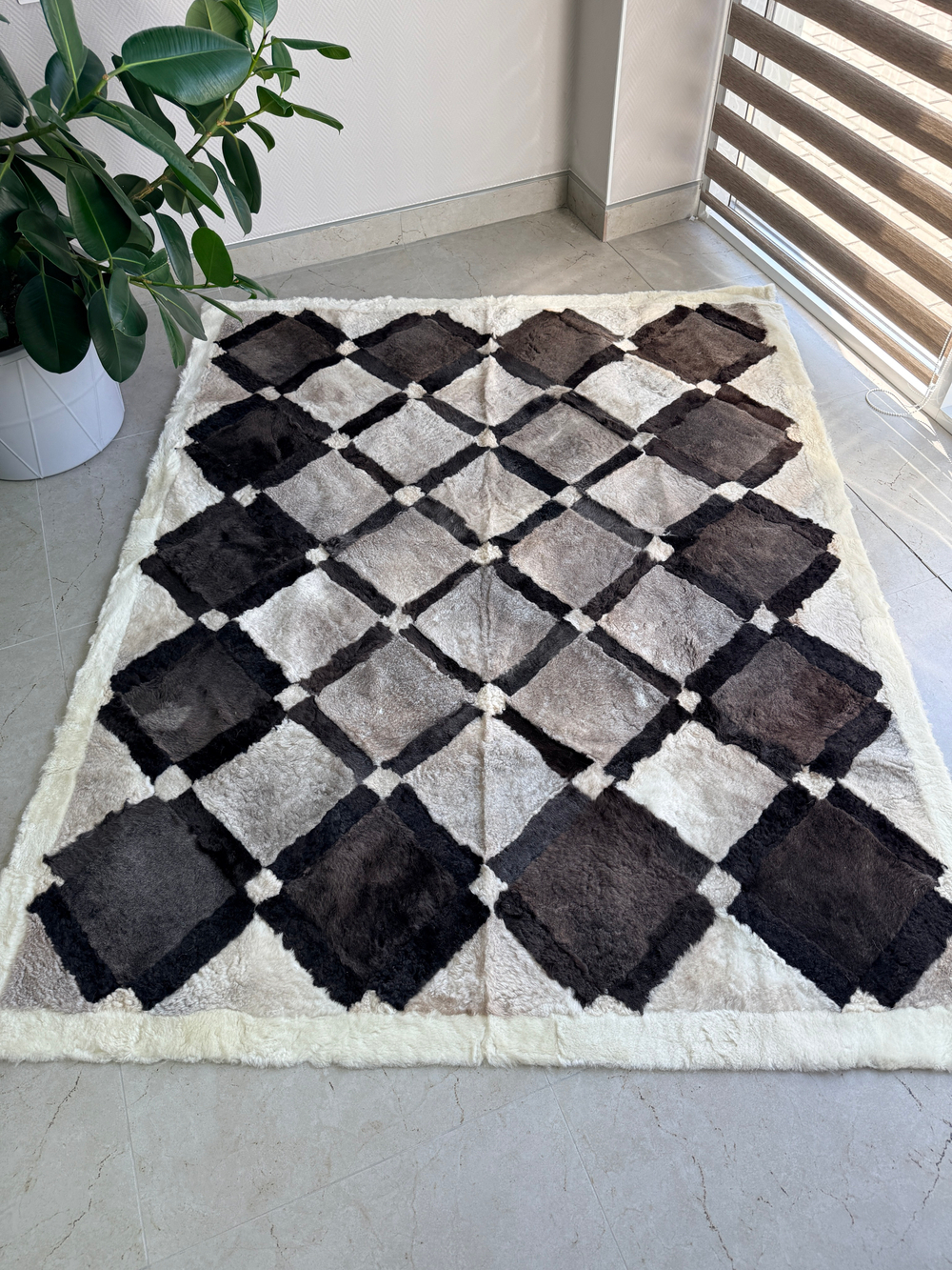 Ковер прямоугольный натуральный мех овчина, 210 х 170 см.