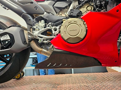 Fullsix Карбоновая защита нижняя (плуг) - Belly Pan Ducati Panigale V4 (2025 + )