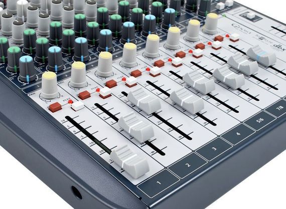SoundCraft Signature 10