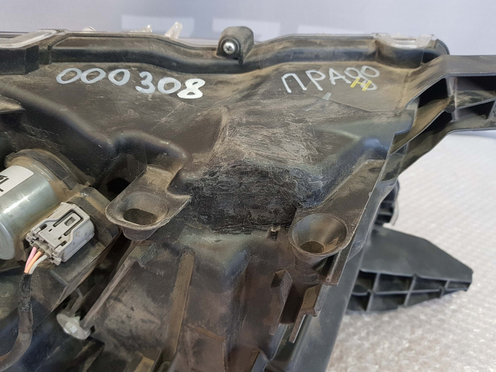 Фара левая Toyota Land Cruiser Prado 150 17-24 Б/У Оригинал 8118560N20