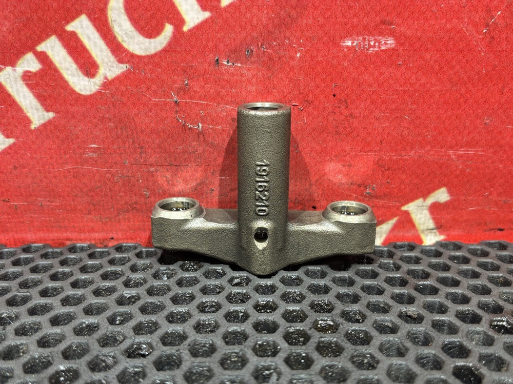 Коромысло клапана 2021г.