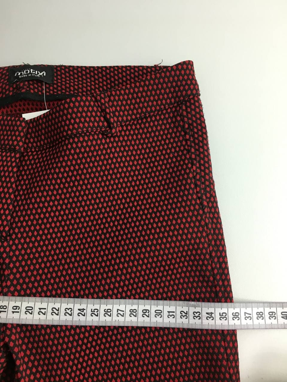 Штаны MOTIVI с принтом имитацией сетки 40 размер