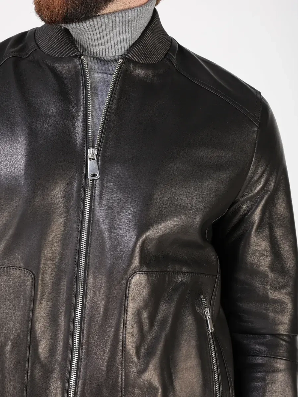 Кожаная куртка демисезонная бомбер