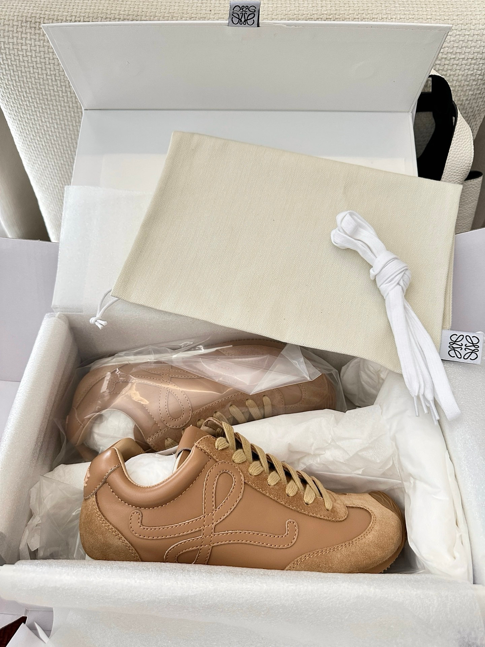 Кроссовки из натуральной кожи