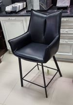 Полубарный стул -кресло Black