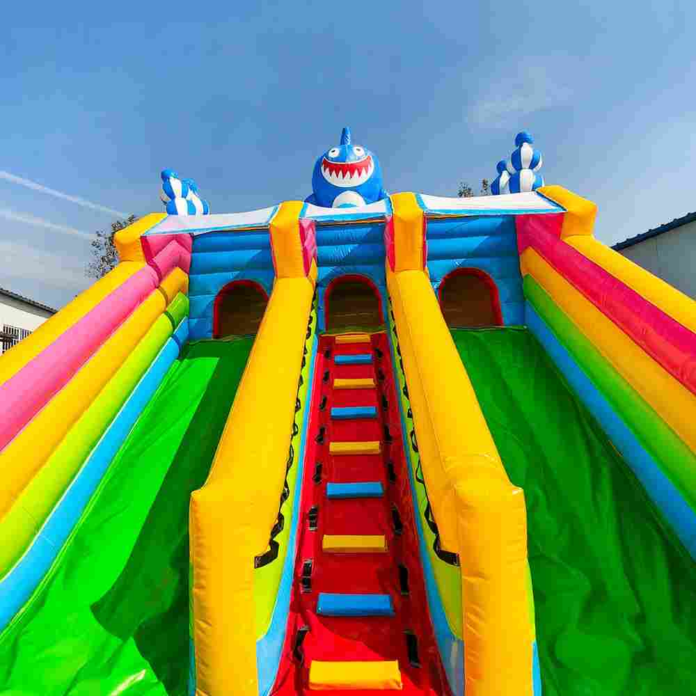 Коммерческий надувной батут  «В гостях у моря 2» с горкой, 10*5*5 м
