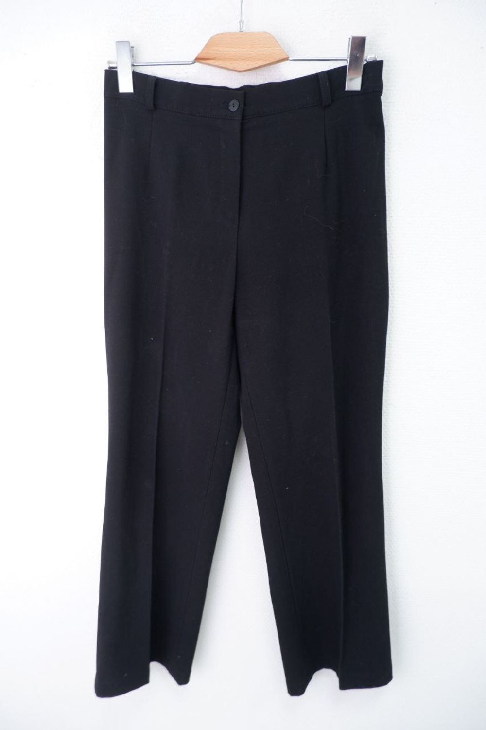 Брюки базовые черные 44 размер