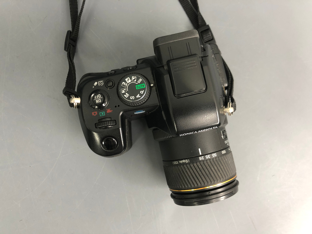 Konica Minolta Dimage A200