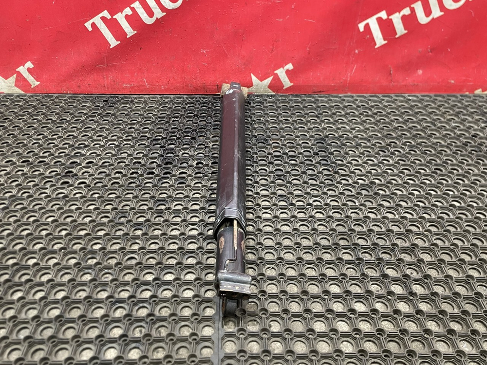 Цилиндр подъема кабины